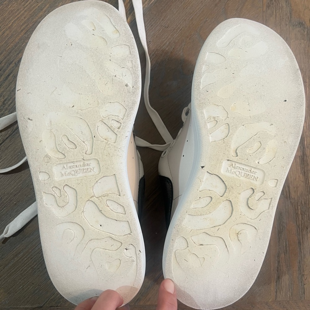 Alexander McQueen Oversized Sneakers - Iconic Style - EU 37 / US 6.5–7 - Picture 10 of 10